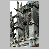 Senlis, Kathedrale, Chor, Blick von NW, 5, Foto Heinz Theuerkauf_ShiftN.jpg